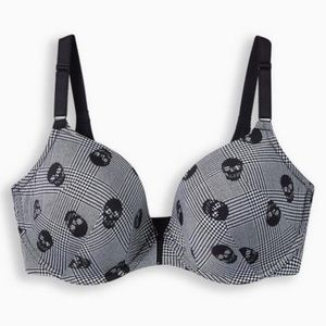 T-SHIRT LIGHTLY LINED
PRINT FRONT CLOSE
360° BACK
SMOOTHING™ BRA